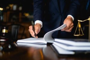 immigration lawyer in toronto